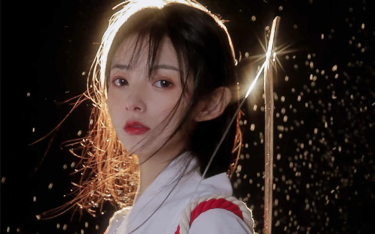 星夜钢琴封面